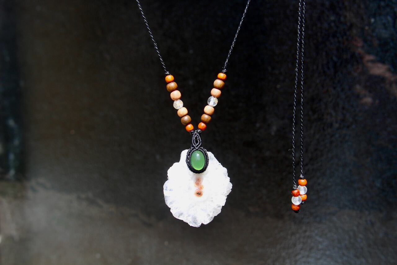 Solar Quartz & Serpentine micro macrame woody pendant