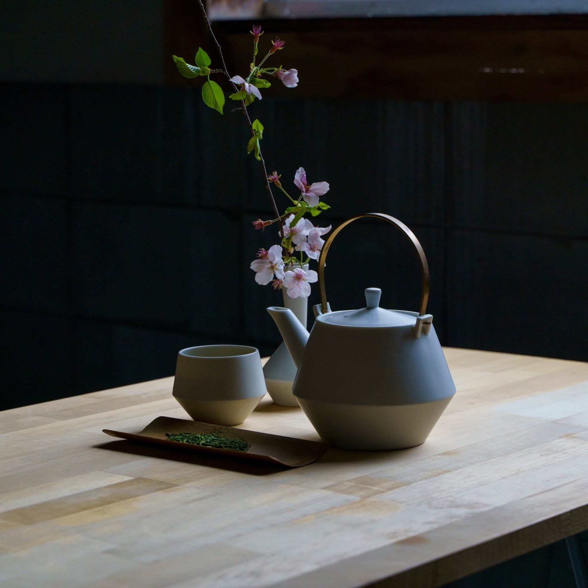 Frustum 土瓶（白釉） | yamatsu