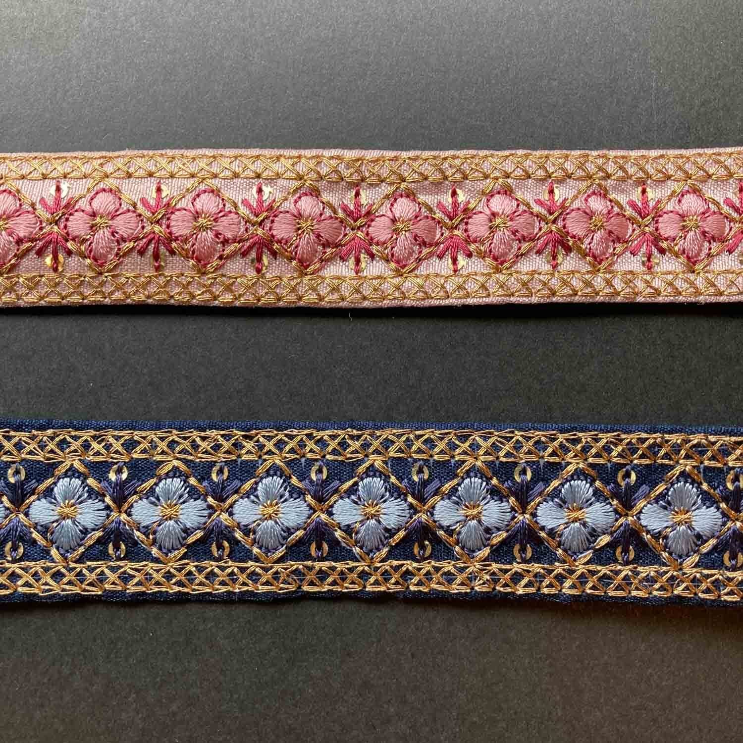再入荷・新色追加〉小花とクロスステッチ縁の刺繍リボン（50cm