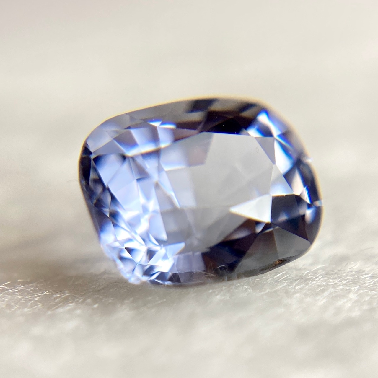 スピネル 0.681ct パープル 簡易ソーティング付き No.143