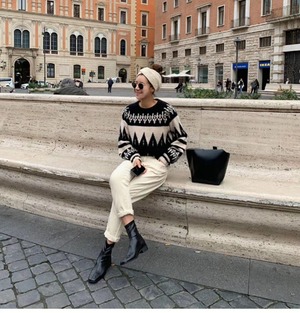 ラウンドネック柄ニットAJ1079−8060