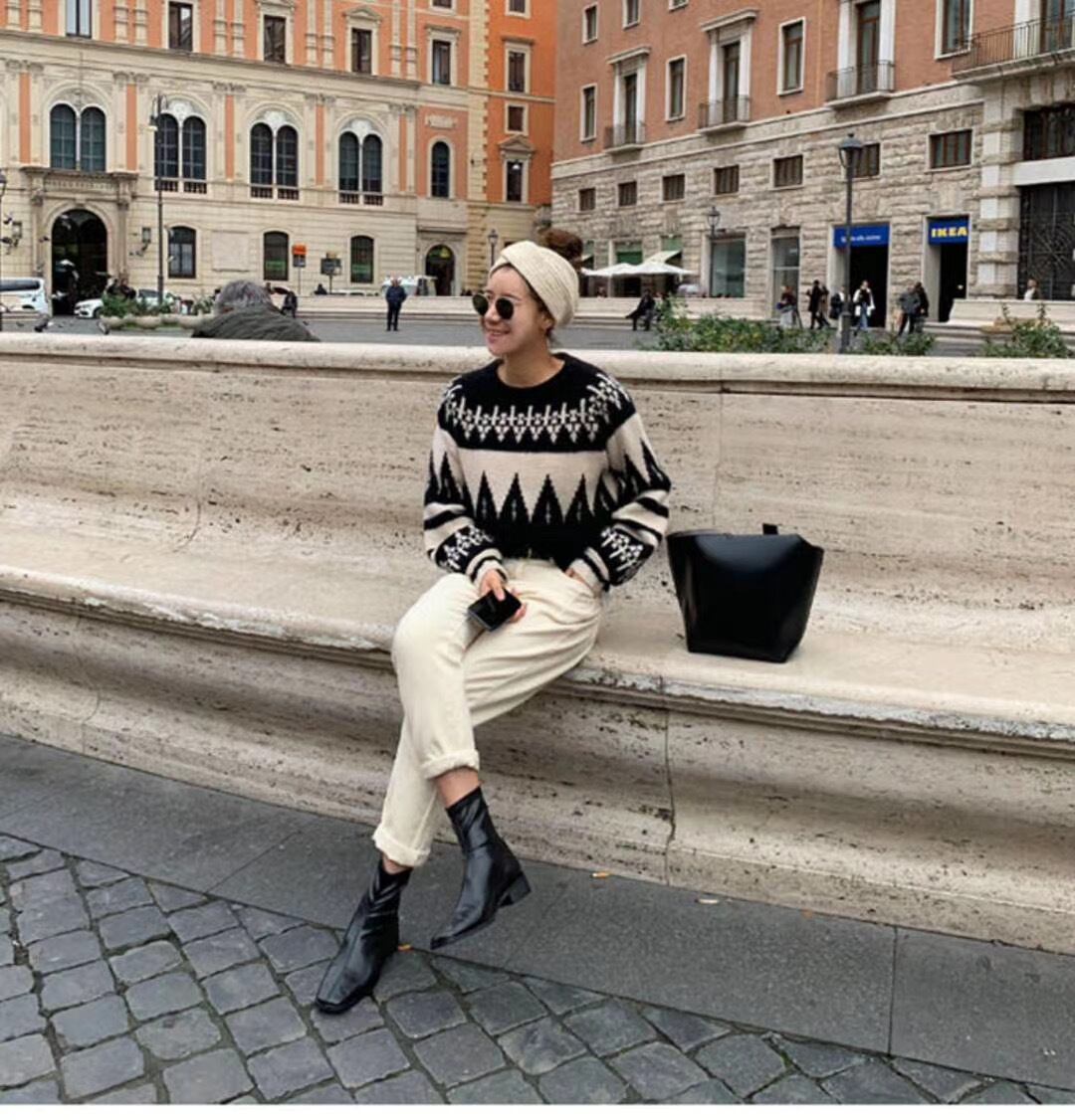 ラウンドネック柄ニットAJ1079−8060