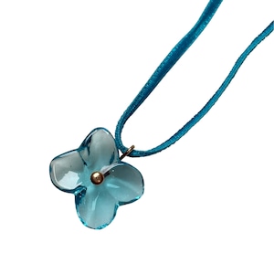 BACCARAT k18 × crystal flower pendant necklace