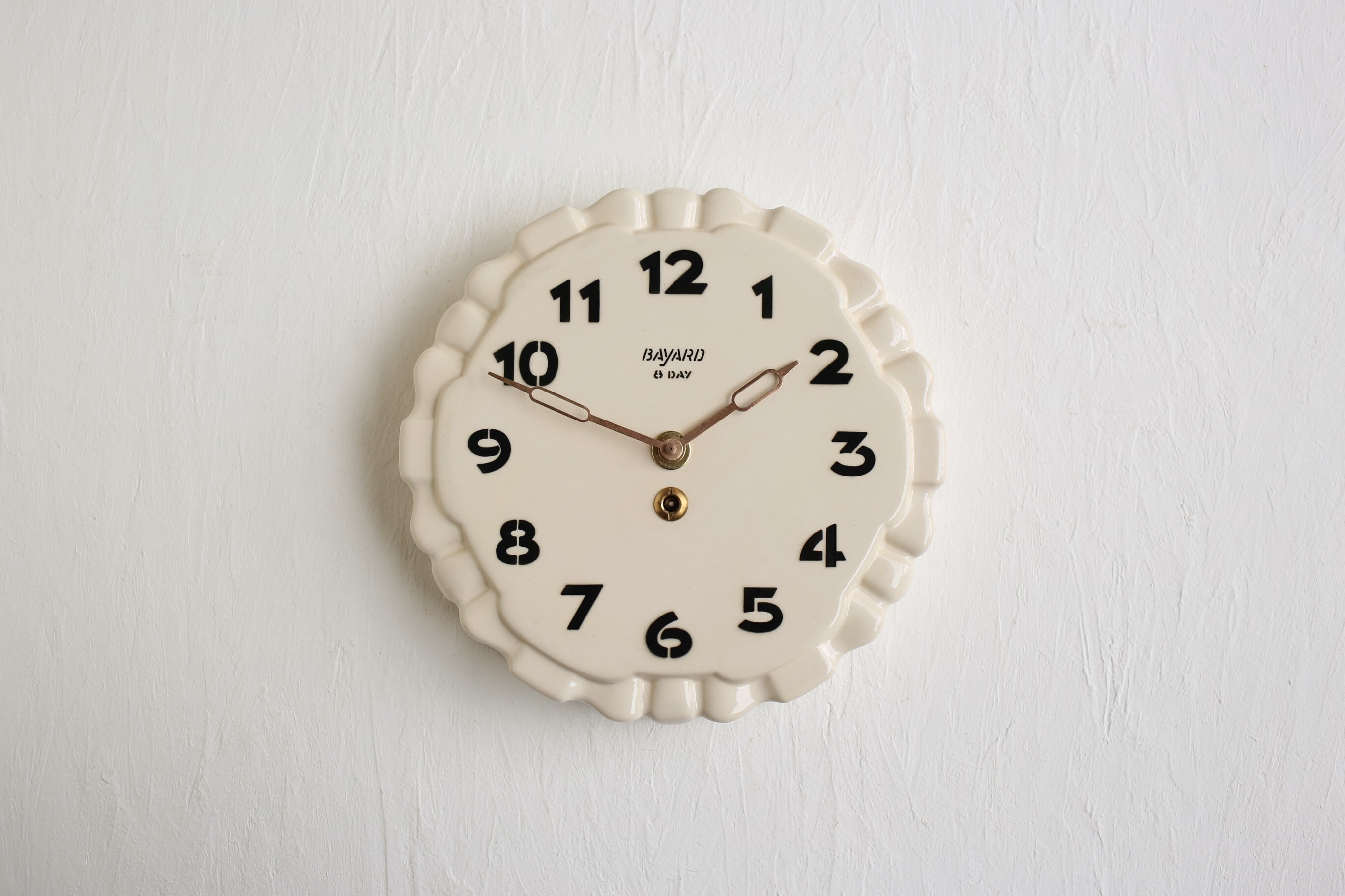 フランス アンティーク ヴィンテージ BAYARD 陶器製 壁掛け時計 (電池式 クォーツ交換済) N-03167