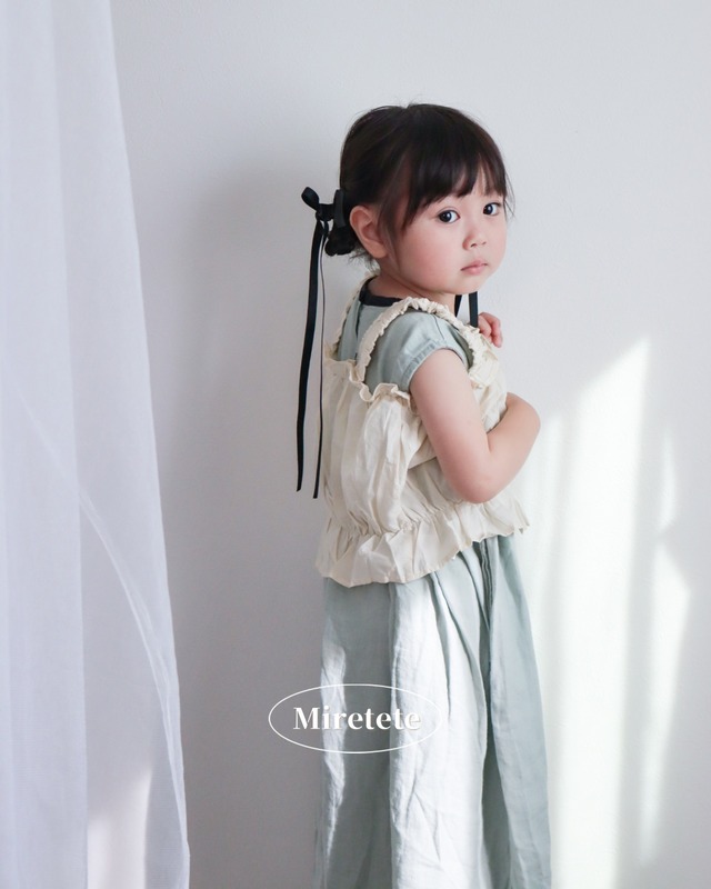 【取寄】たっぷりフリルがガーリーな着回し力抜群のワンピース風セットアップ