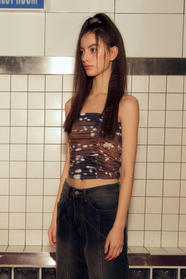 [AFTERHOURS] PRINTED SHIRRING TUBE TOP (BROWN)
