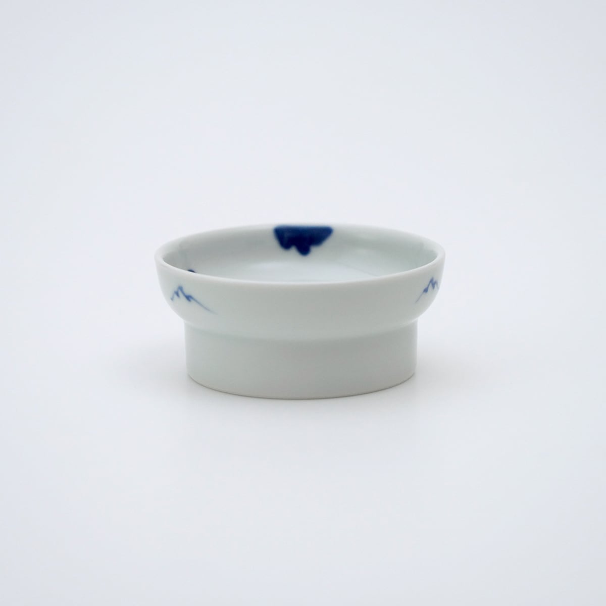 染付伊万里牡丹8.5cm高台小皿 | 福珠窯ファクトリーショップ