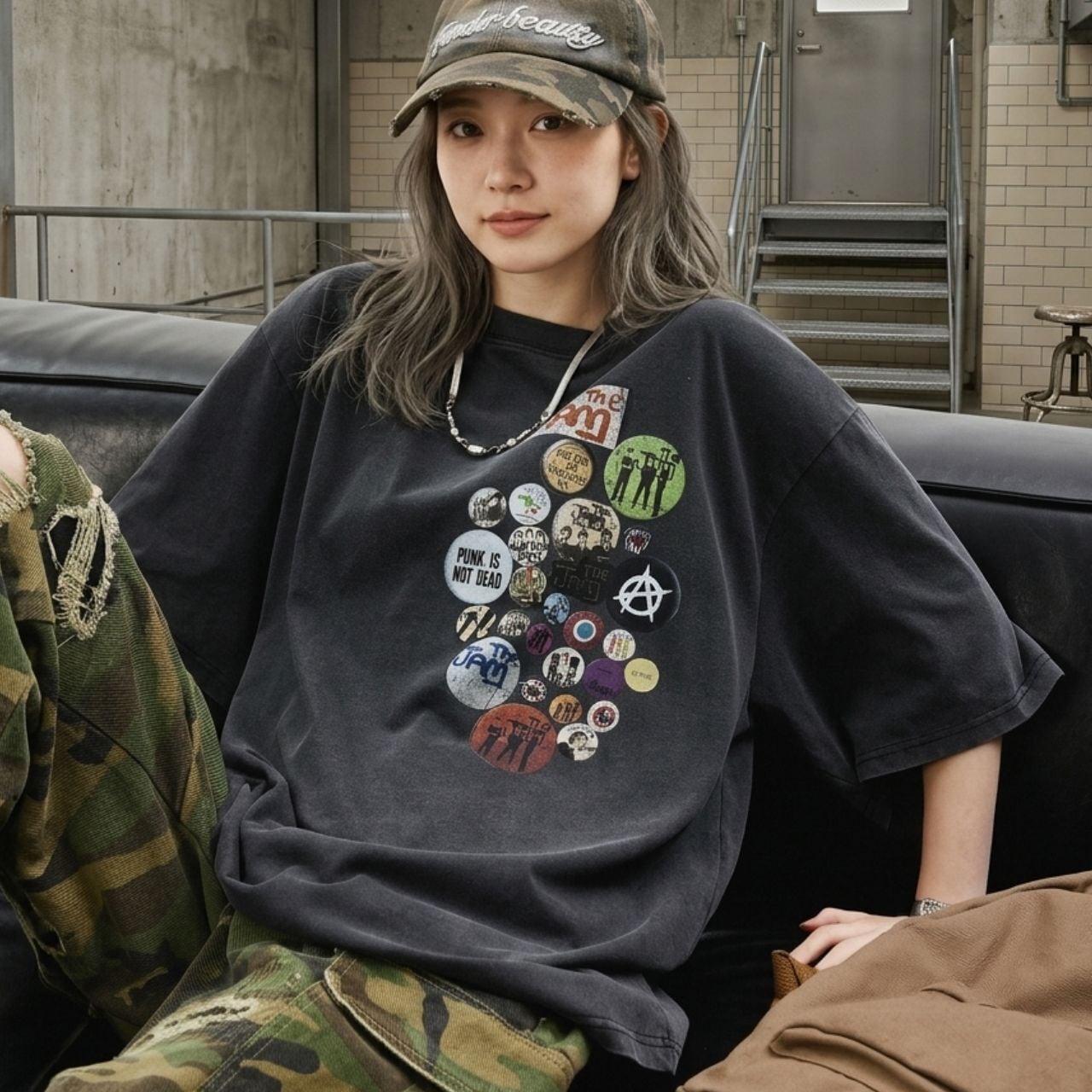 缶バッジプリントデザインビッグシルエットTシャツ R00274