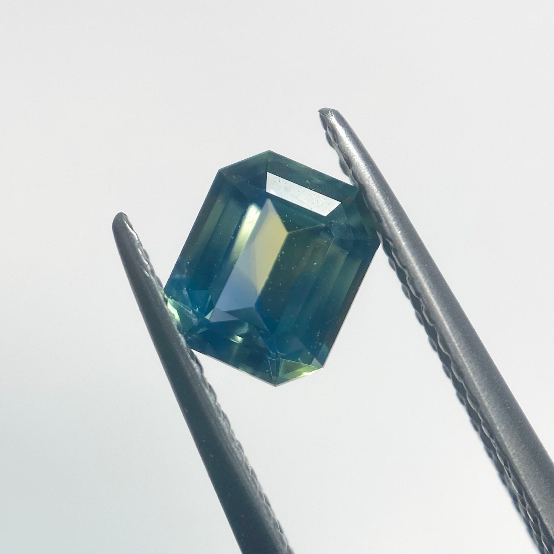 モザイクアートなサファイア