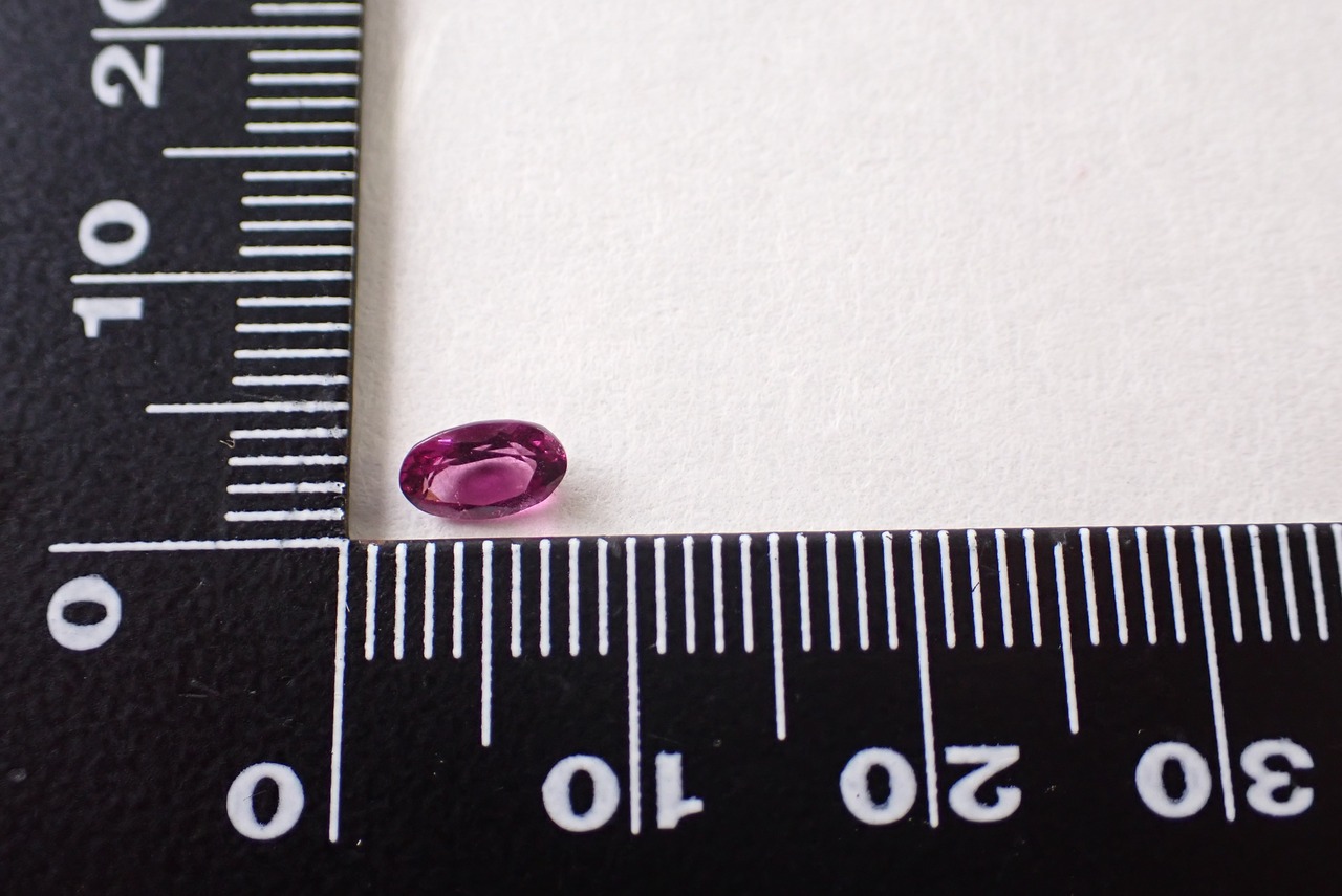 ロードライトガーネット　0.47ct　[C7‐762]