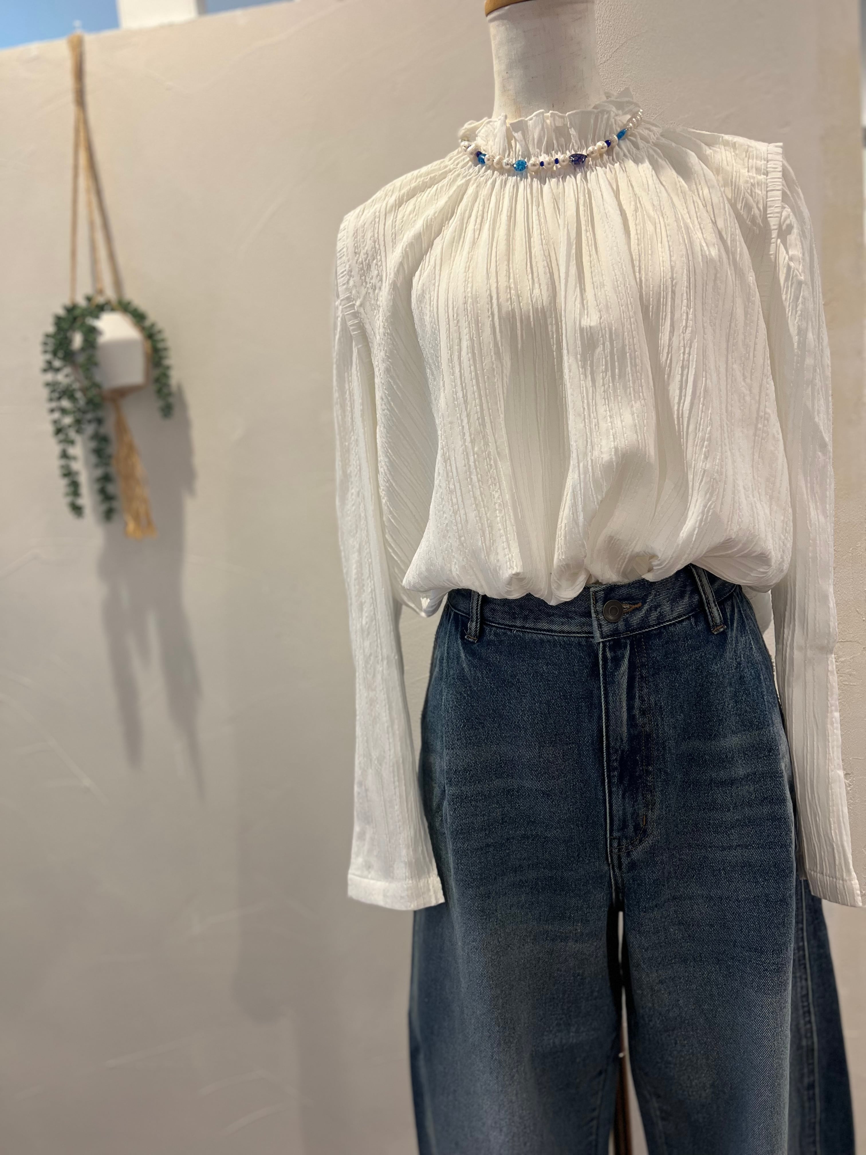 【SELECT】フリルカラーシャーリングブラウス