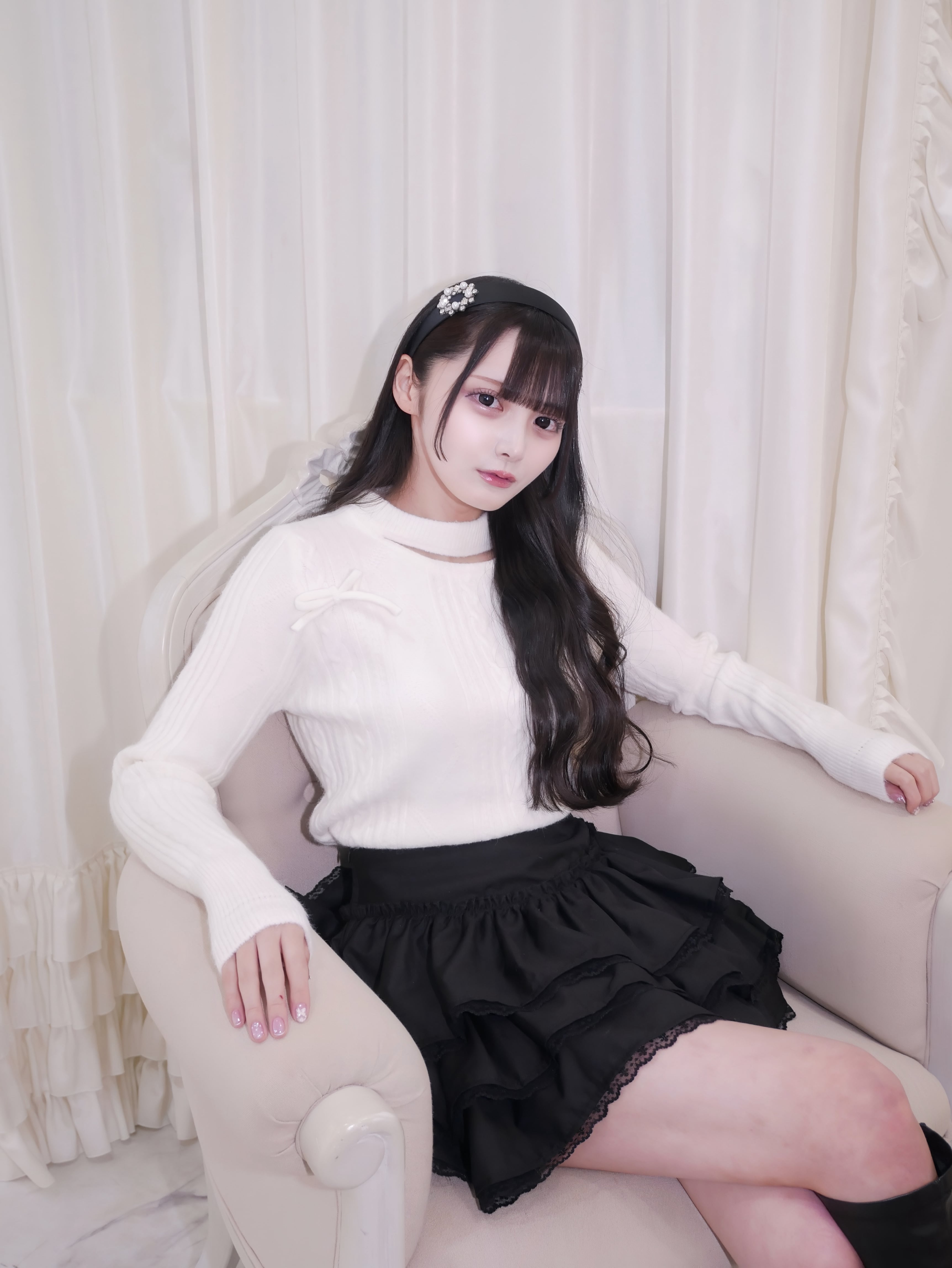 front cut ribbon knit