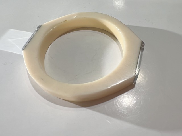 Vintage Ivory × clear square bijou bangle