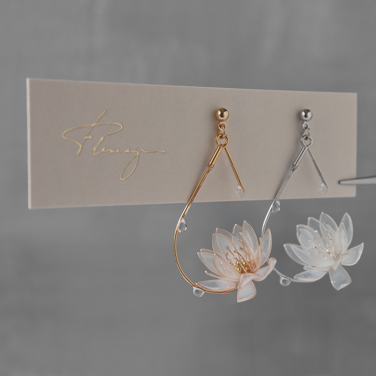 水面に咲く睡蓮 －Gold & Silver－ | ピアス / イヤリング