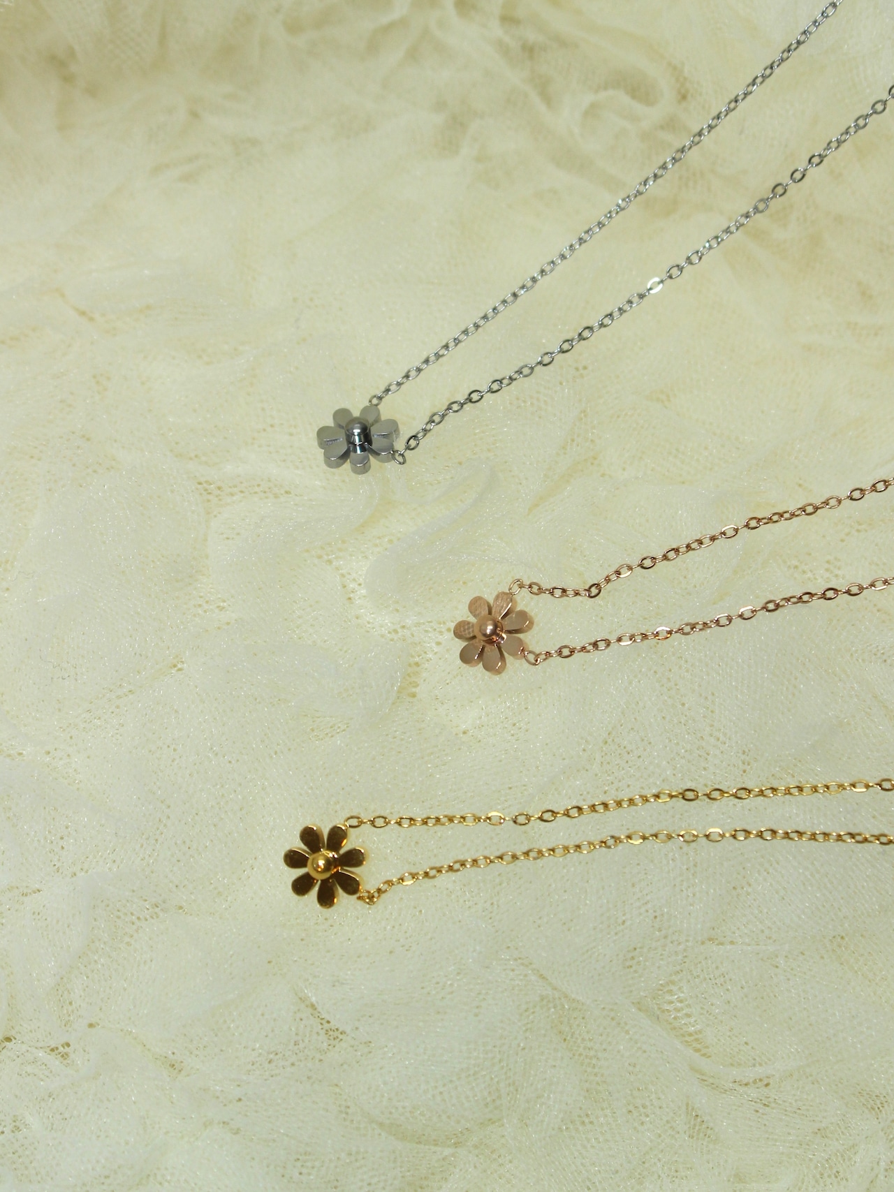 Daisy necklace