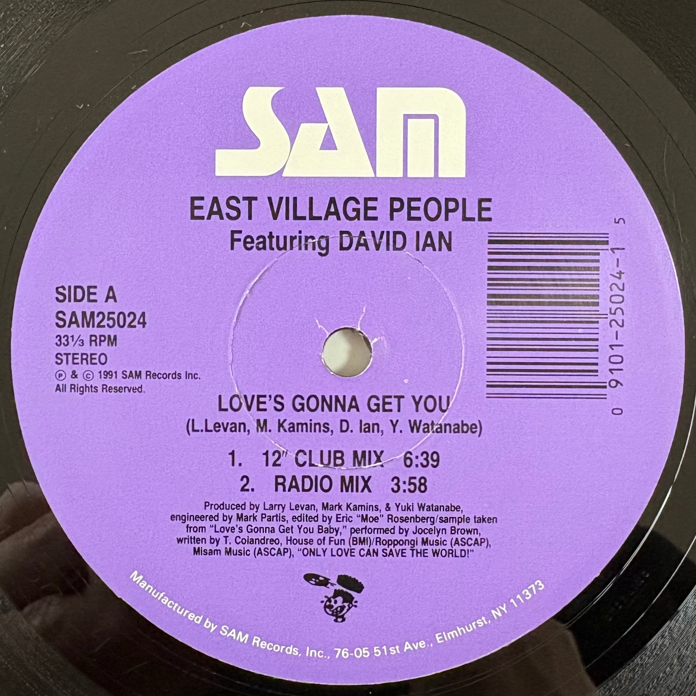 EAST VILLAGE PEOPLE FEATURING DAVID IAN / LOVE'S GONNA GET YOU(12