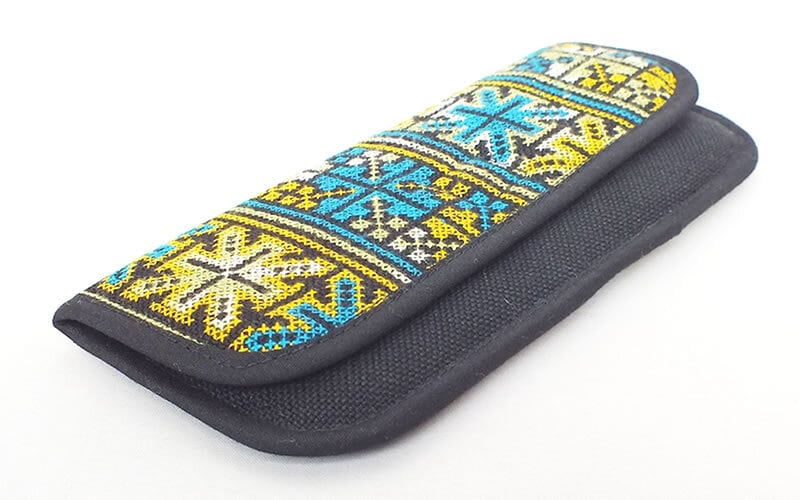 BKGC1-7 ミェン刺繍のクッション入りケース（BlY） | 織り人（Orijin