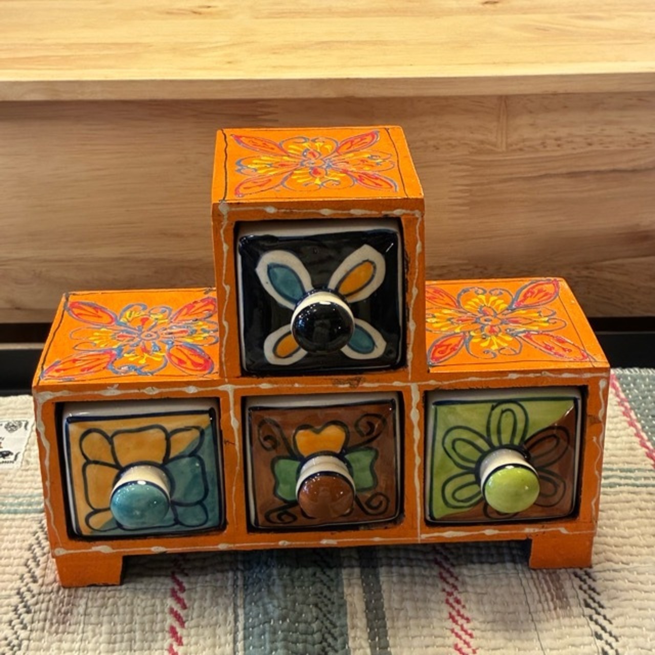 India Blue Pottery Mini 4-Drawer Unit　インド　ブルーポタリ4ドロワーチェスト　凸型　オレンジ　引き出し　置物　玄関収納　メヘンディアート　鍵入れ　印鑑入れ　ハンドメイド
