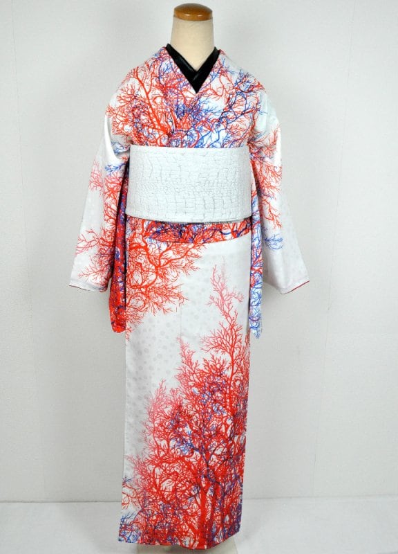 【ほぼ未使用】Romi Rock ホワイトタイガー　袷レディース ほぼ未使用】Romi Rock ホワイトタイガー 袷レディース バーナーファン