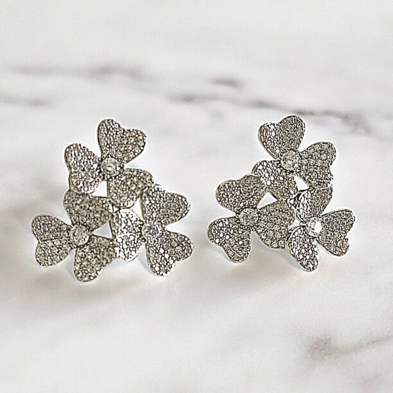 アジサイ ( ピアス / イヤリング)