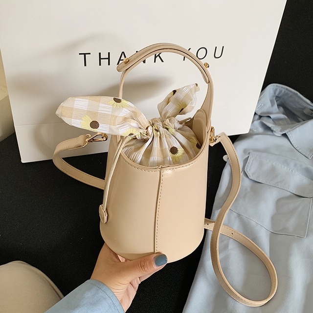 ショルダーバッグ女性の小さなバッグ2020新しい波夏のファッションネット赤いポータブルクロスボディバッグ野生の野生のバケットバッグ Tiancai_Wing_Bag2706114