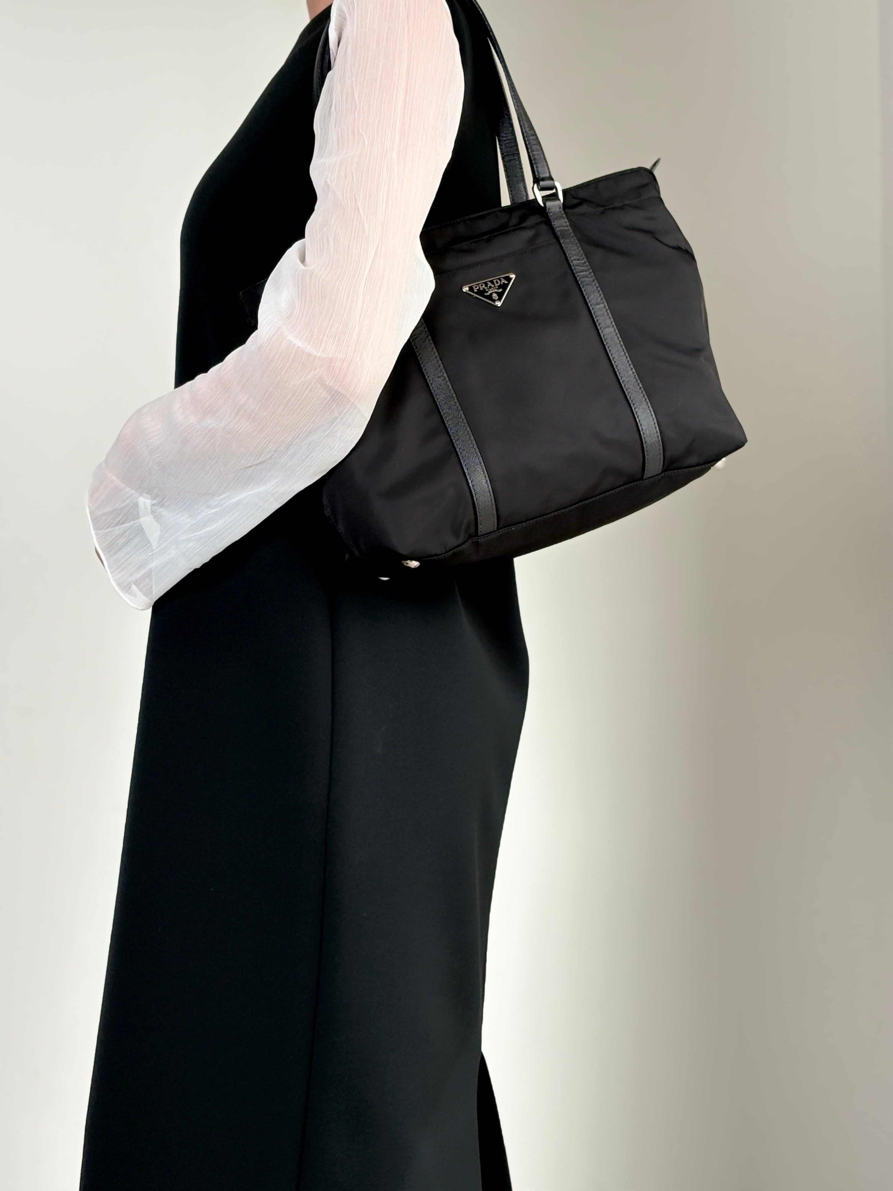 PRADA プラダ トートバッグ ブラック トライアングルロゴ ナイロン