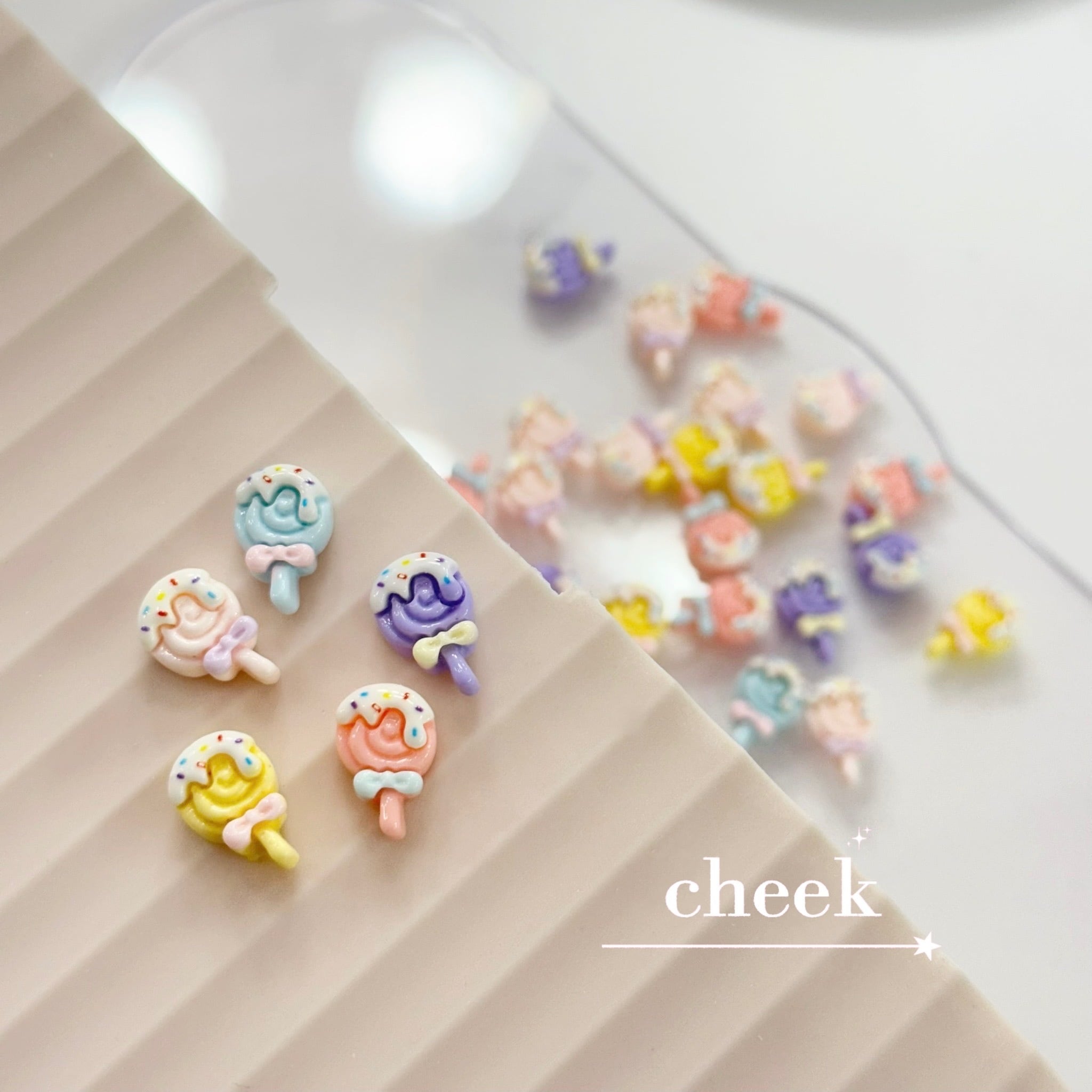 ネイルパーツ うさぎ 3個入り | cheekgel
