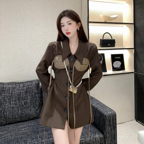 スタンダードカラージャケット スプリングオータム薄手ギャザーウェストスタイル ロング レトロ 春物 秋物 Xiaofeijia86687306113