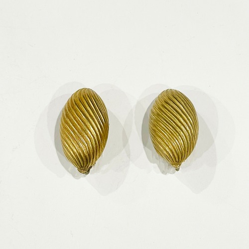 40's Vintage Miriam Haskell Gold Tone Metal Earrings