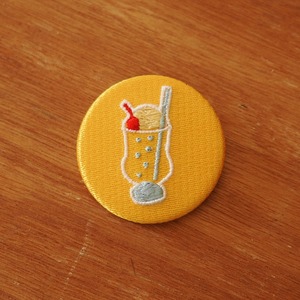 喫茶River｜クリームソーダ“刺繍”缶バッジ（全7色）