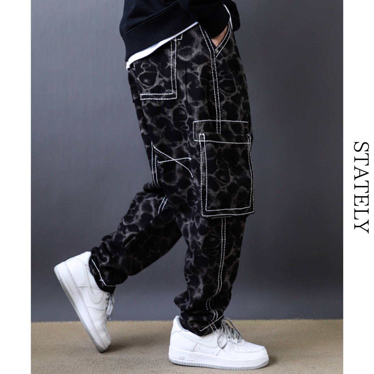 Black Leopard Stitch Cargo Pants_B27・画像2