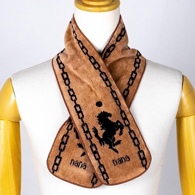 マフラー　横浜ナナ　湘南ナナ　 NANA　ボタン付きナロータオルマフラー　ホース柄　ベージュチェリークロ　nn-tmf11-G