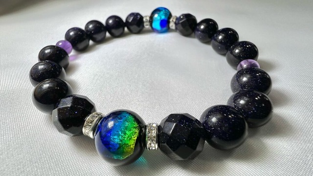 夢・目標のサポート　ブルーサンドストーン10mmとホタルガラスブレスレット