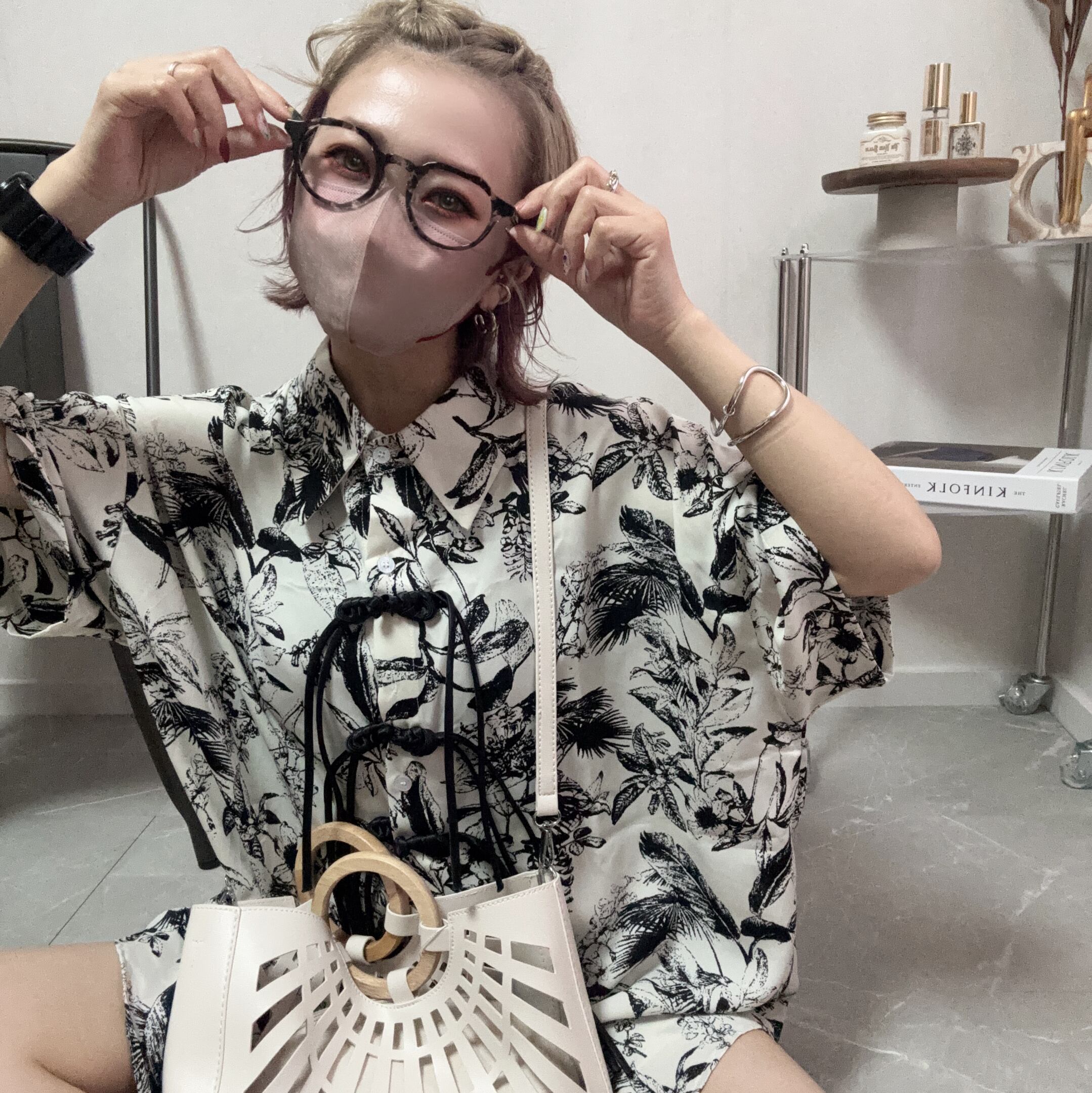 china button sheer botanical setup