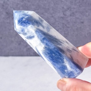 カイヤナイト タワー