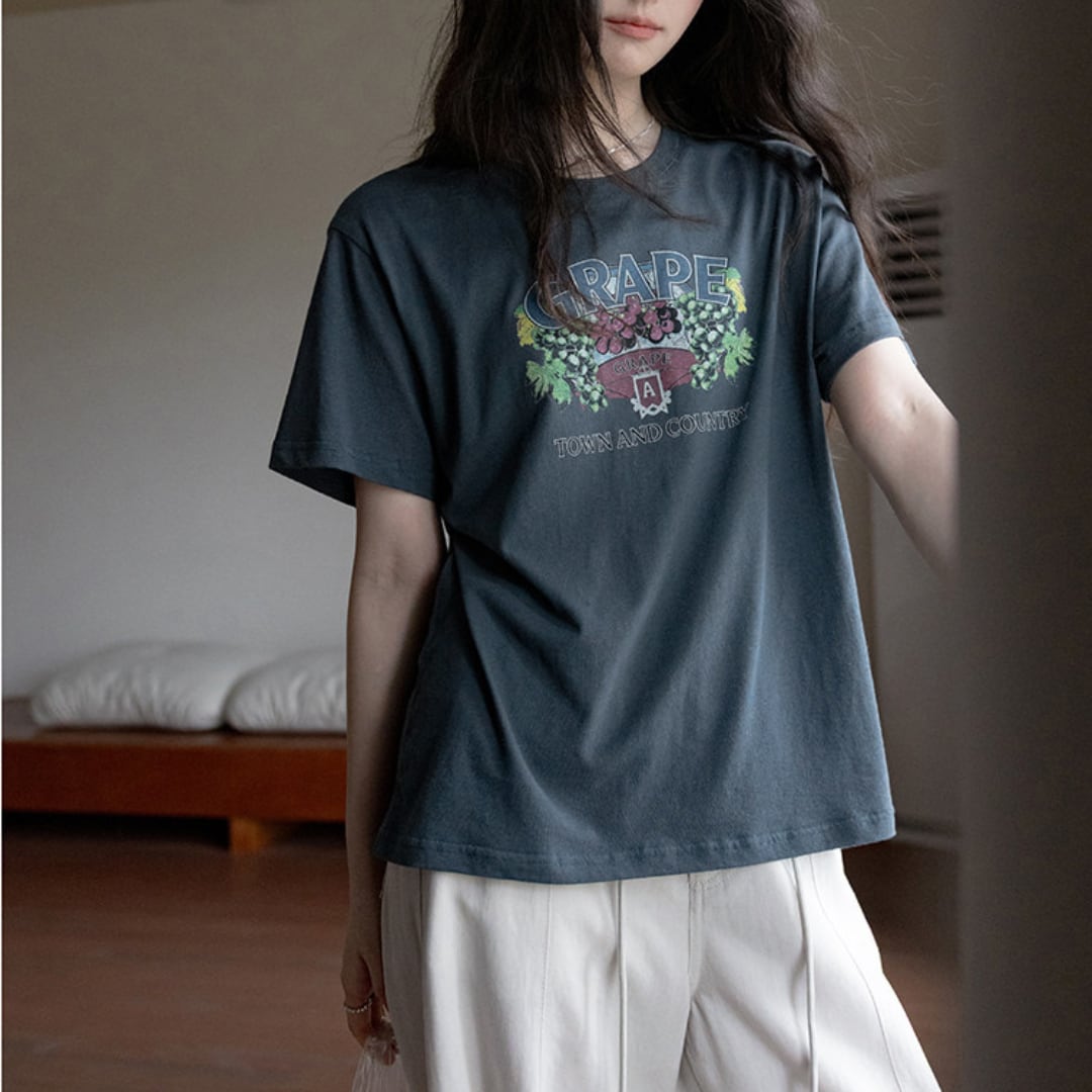 grape graphic crew neck tshirt