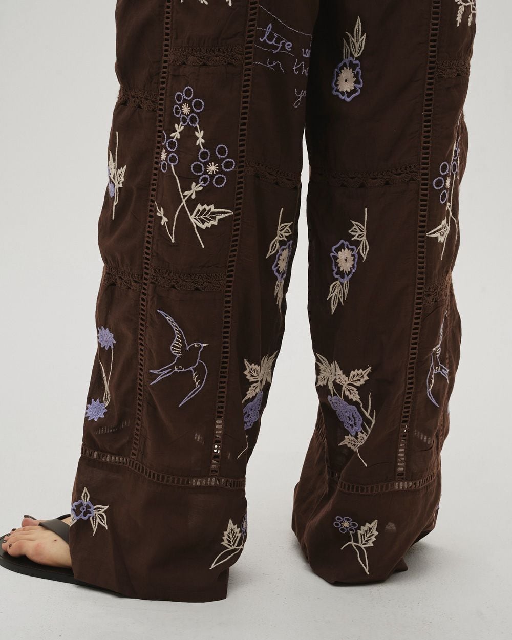 TODAYFUL(トゥデイフル) Embroidery Patchwork Trousers | サウス