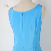 フラダンス 衣装 ワンピース ドレス ブルー系 ホワイト系 水色 白 ノースリーブ グラデーション さわやか 華やか 鮮やか かわいい おしゃれ 上品 大人っぽい フレアスカート ふんわり ハワイアン アロハ フラ ダンス レッスン 練習 水色系 エレガント カジュアル リゾート