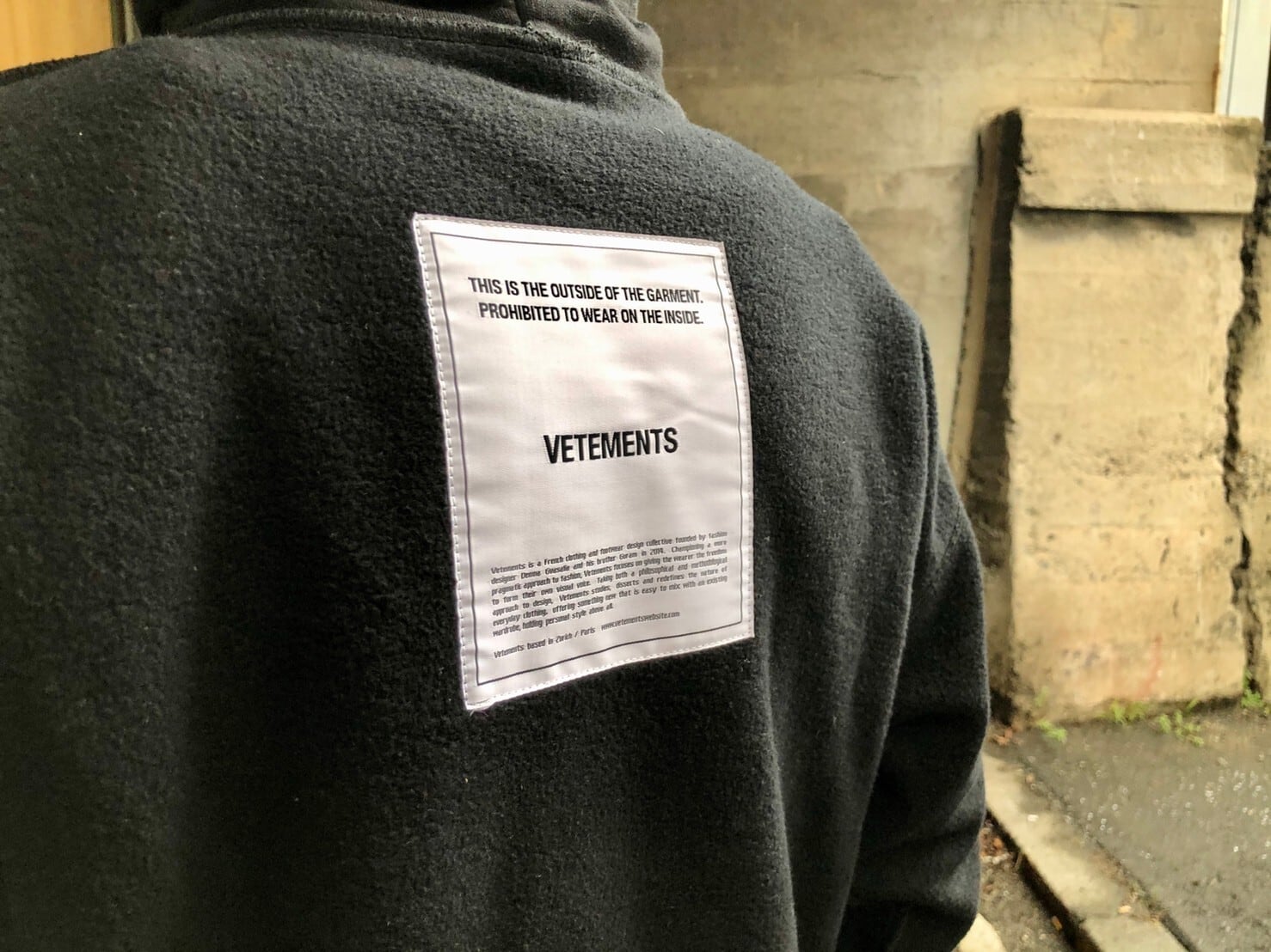 Vetements Oversized Inside-out Hoodie - Black