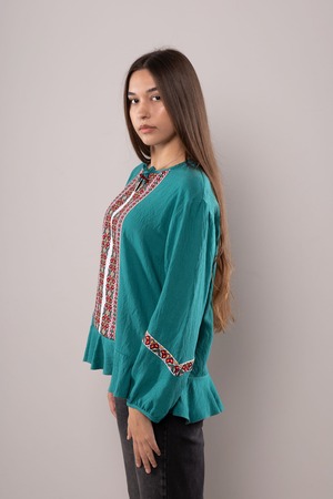 ウクライナ刺繍ヴィシヴァンカ　チュニック クロスステッチ　手刺繍　麻　レディース・フリーサイズ