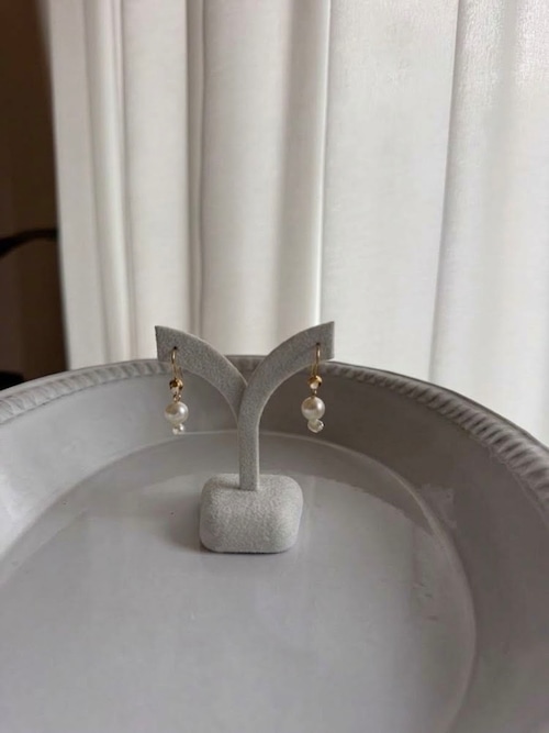 ⁠14KGF Color Stone Hook Pierce & Akoya Goldfish Pearl