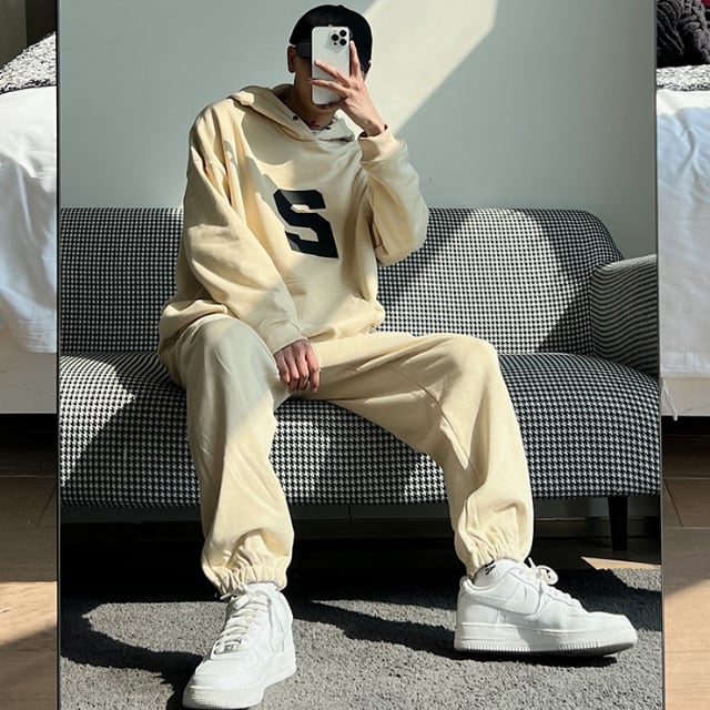 【予約販売】メンズ セットアップ 上下 長袖 2 フーディ パーカー ジップアップ ブラック/ベージュ ルーズ 男前 スエット 韓国 パンツ セット ジム カジュアル 部屋着 リラックス ルームウエア 韓国 トレンド 大きいサイズ M/L/XL/2XL