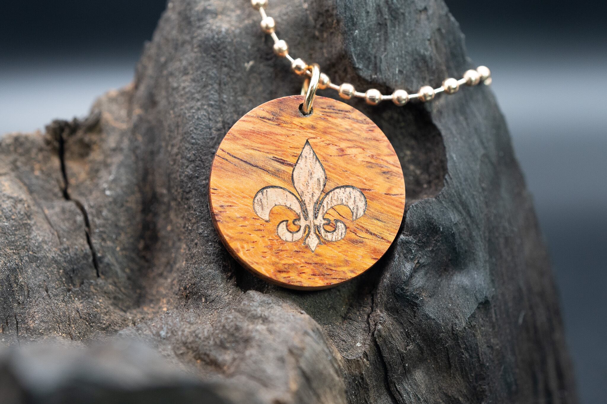 【最高峰の鳥眼杢】バーズアイローズウッド ラウンド タグ フルールドリス