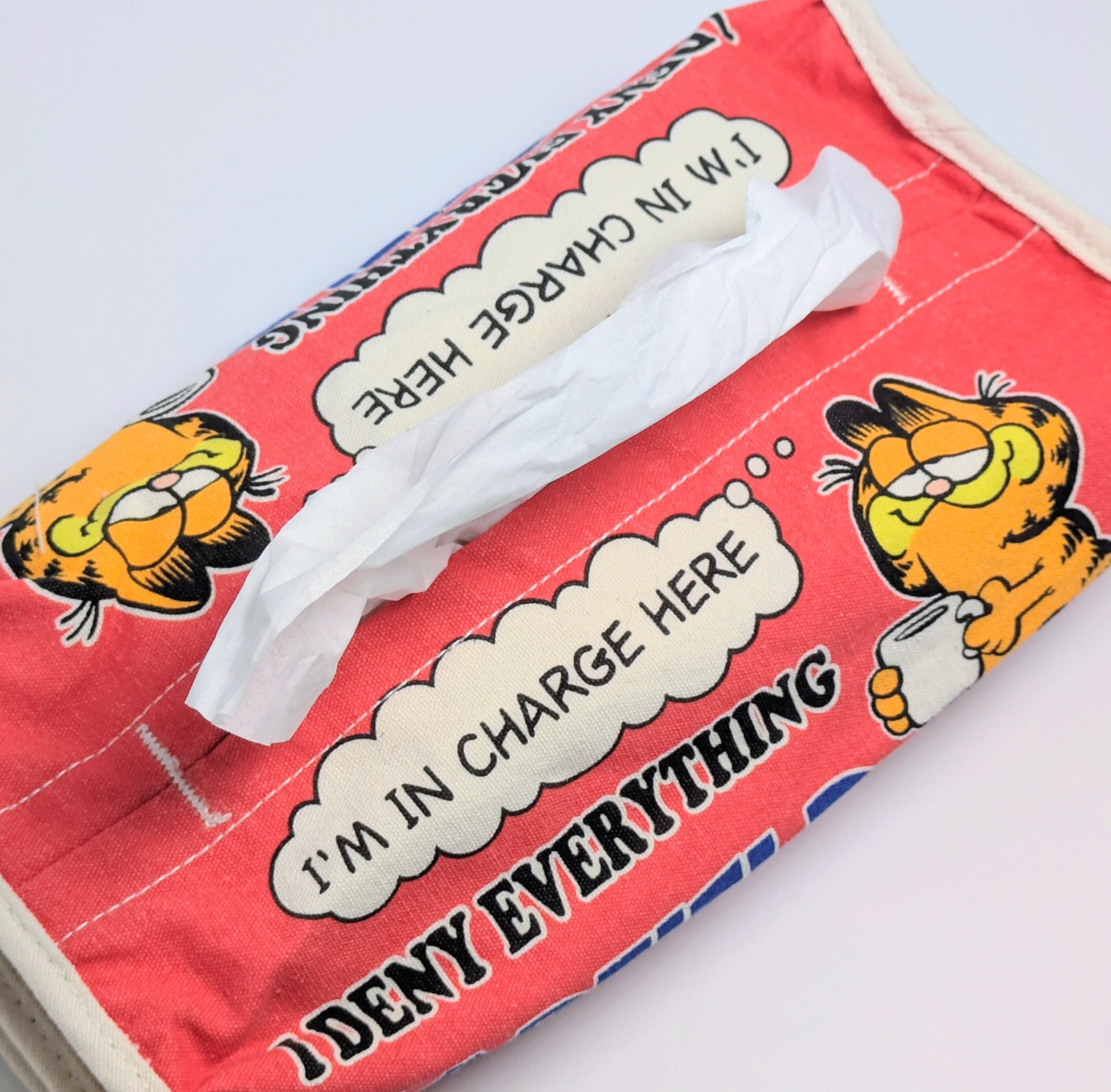 ✨️ティッシュのドレスアップに♡✨️ Tissue Cover / ティッシュカバー 吊り下げ / ティッシュケース【 Garfield ( ガーフィールド ) 】RED