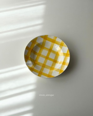 Moulin des loups   ムーランデルー　/　yellow　チェック柄プレート　e
