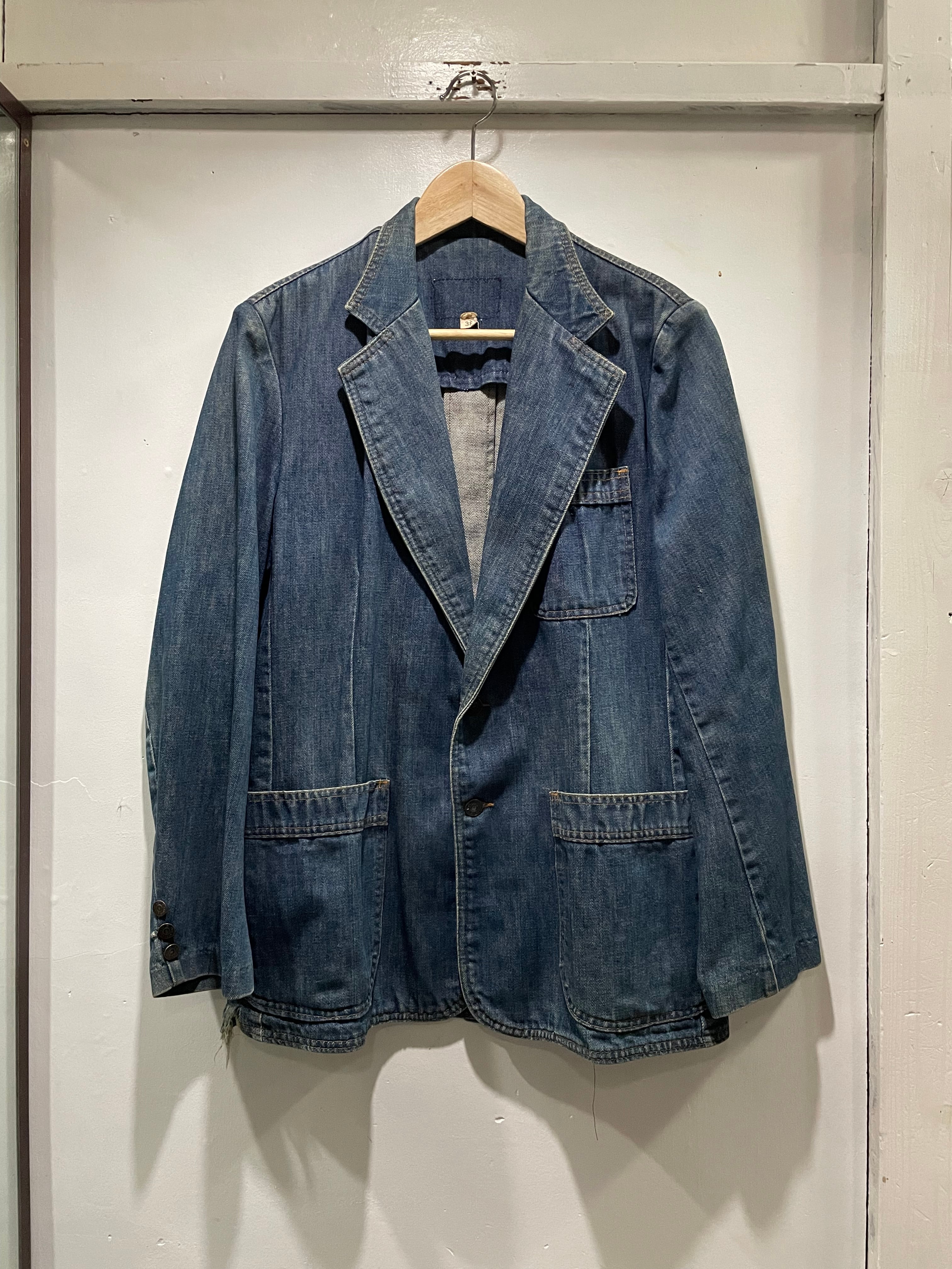 70's Levi's DENIM JACKET  (beady clothing)
