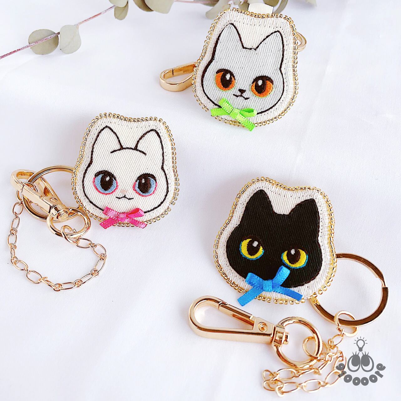 選べるカラー】うちの子「柄」刺繍：モノクローズ【バッグチャーム