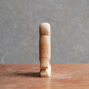 パチっとこちらを見つめる、スウェーデンのフクロウ 2