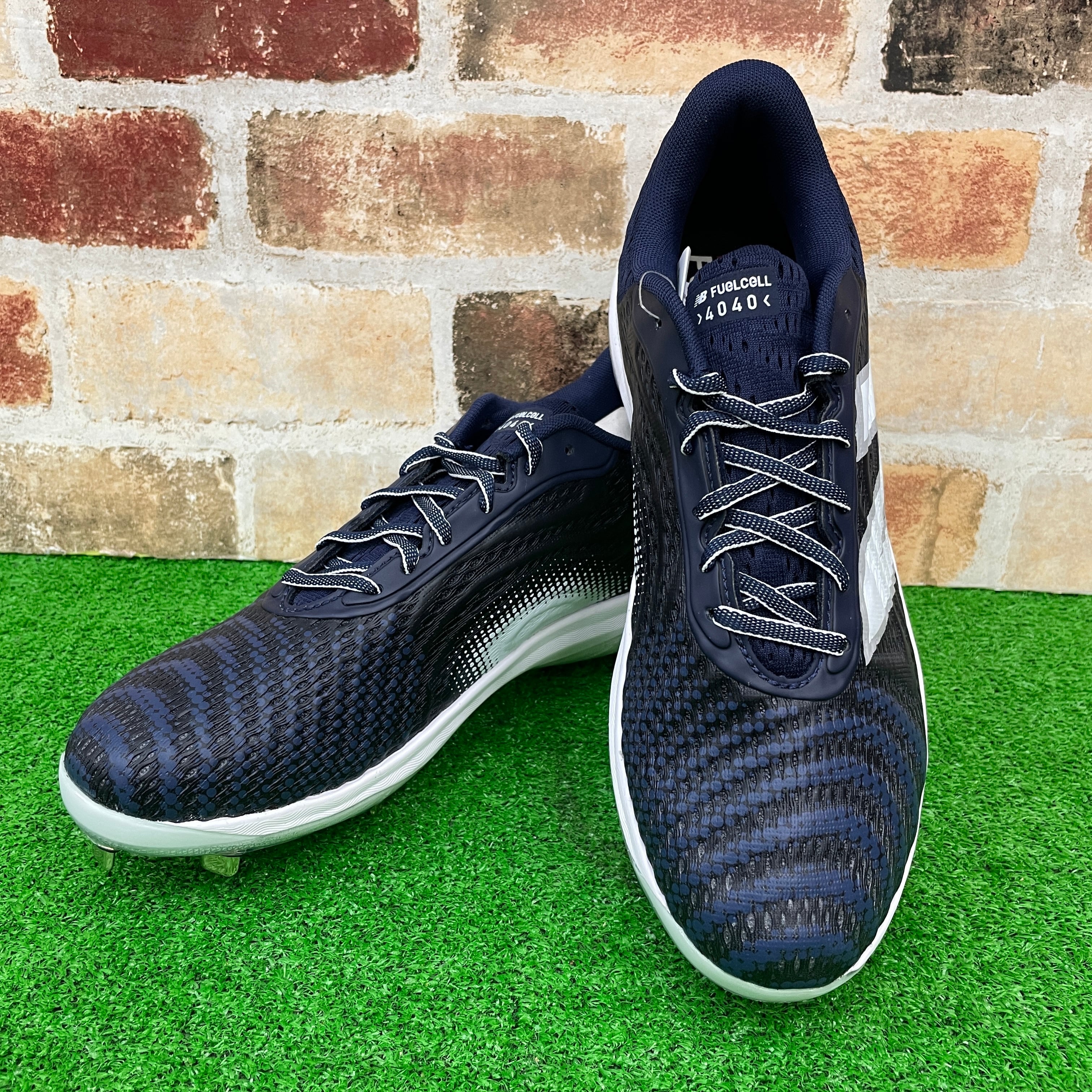 SALE】NB ニューバランス ポイントスパイク FuelCell PL4040N7