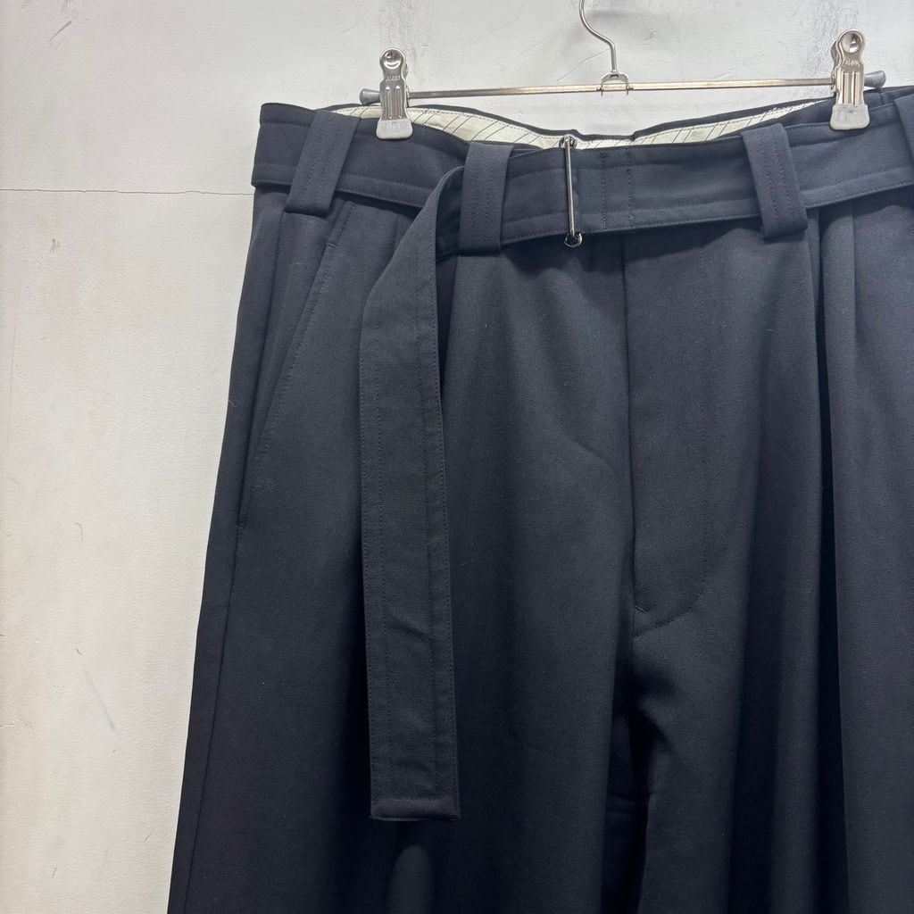 UJOH ウジョー TAB BELT PNT スラックス M743-P56-103 ブラック size:3